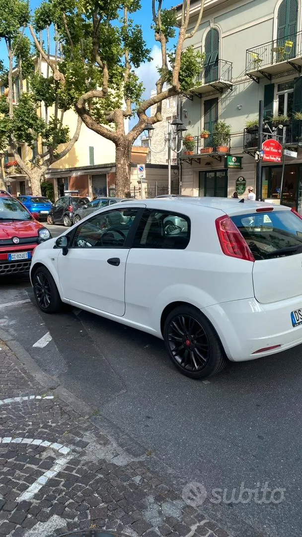 Fiat Grande Punto 2008 photo 5