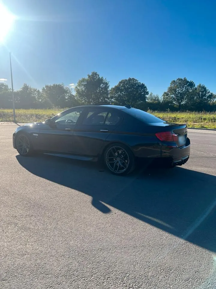 BMW 535I