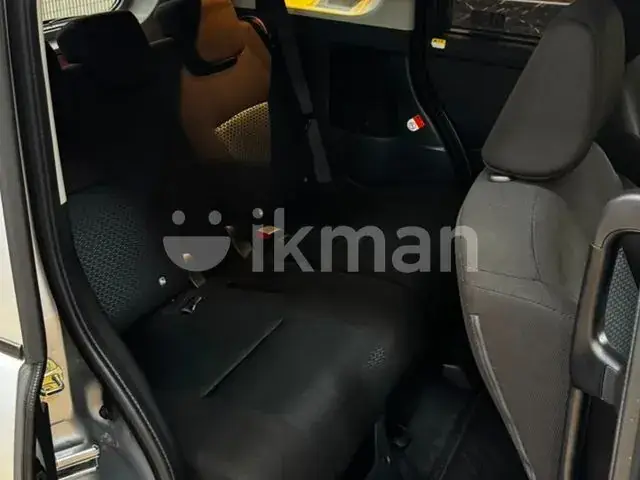 Toyota Roomy 2023 photo 5