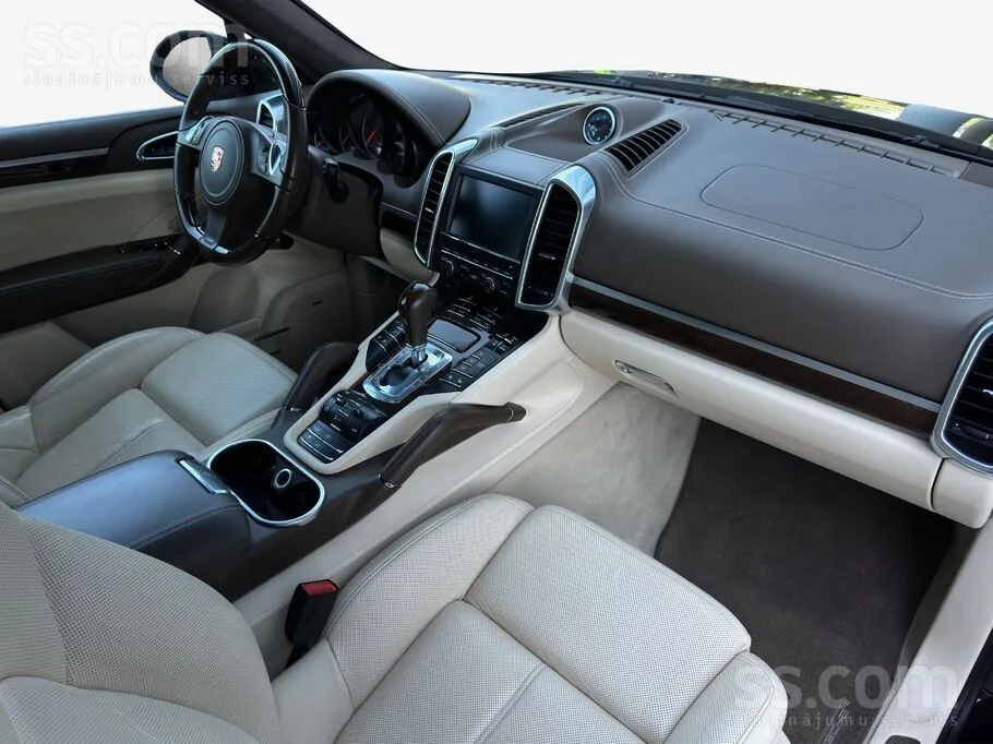 Porsche Cayenne 2012 photo 5
