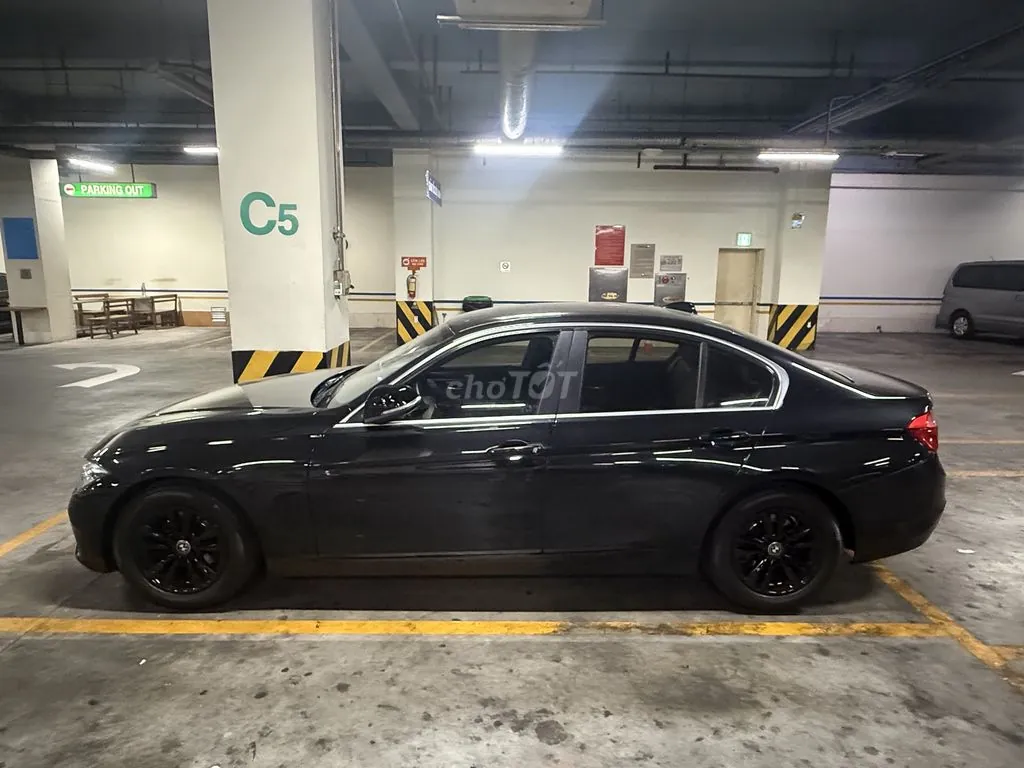 BMW 3 Series 2016 photo 3