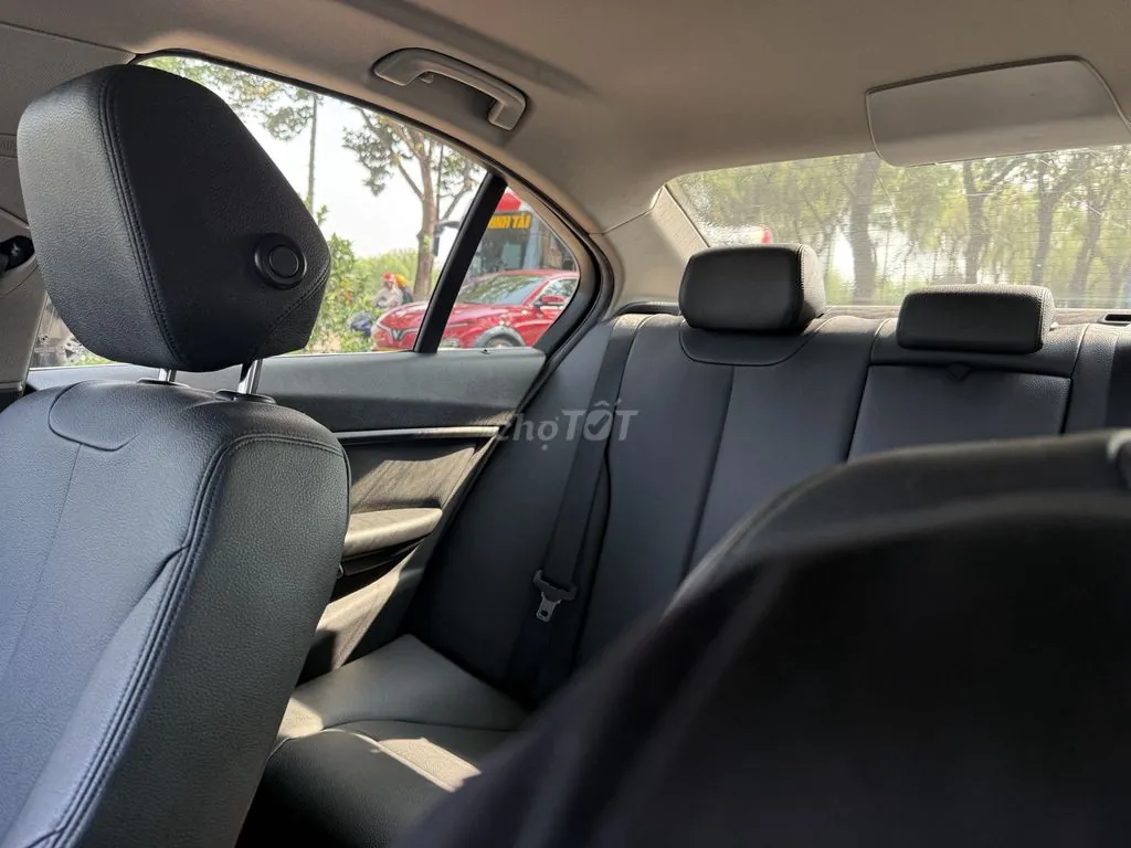 BMW 3 Series 2016 photo 5