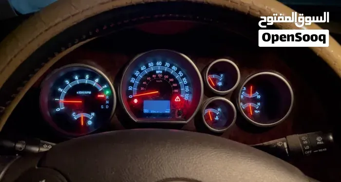 Toyota Sequoia 2013 photo 2