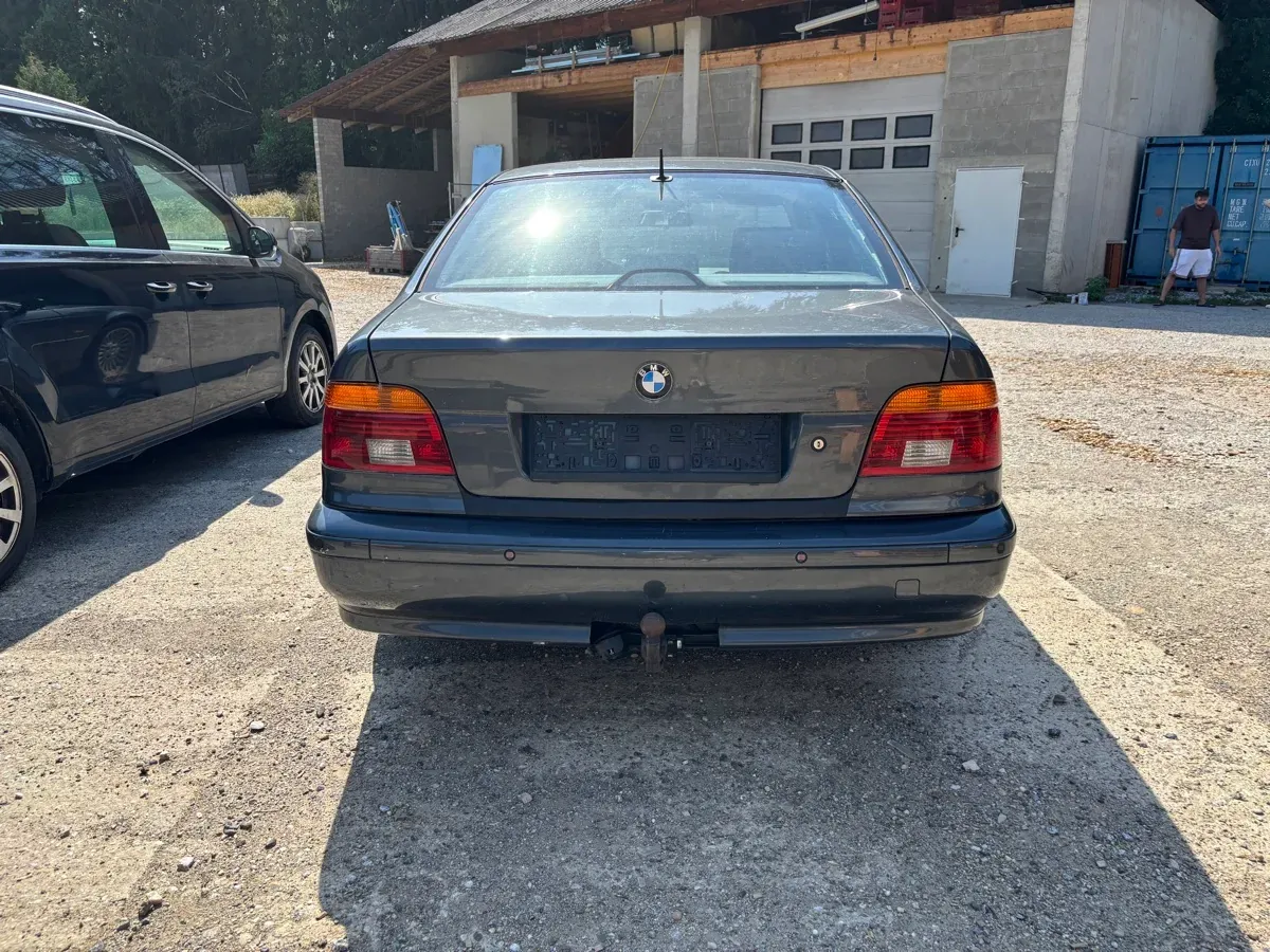 BMW 5 Series 2001 photo 3