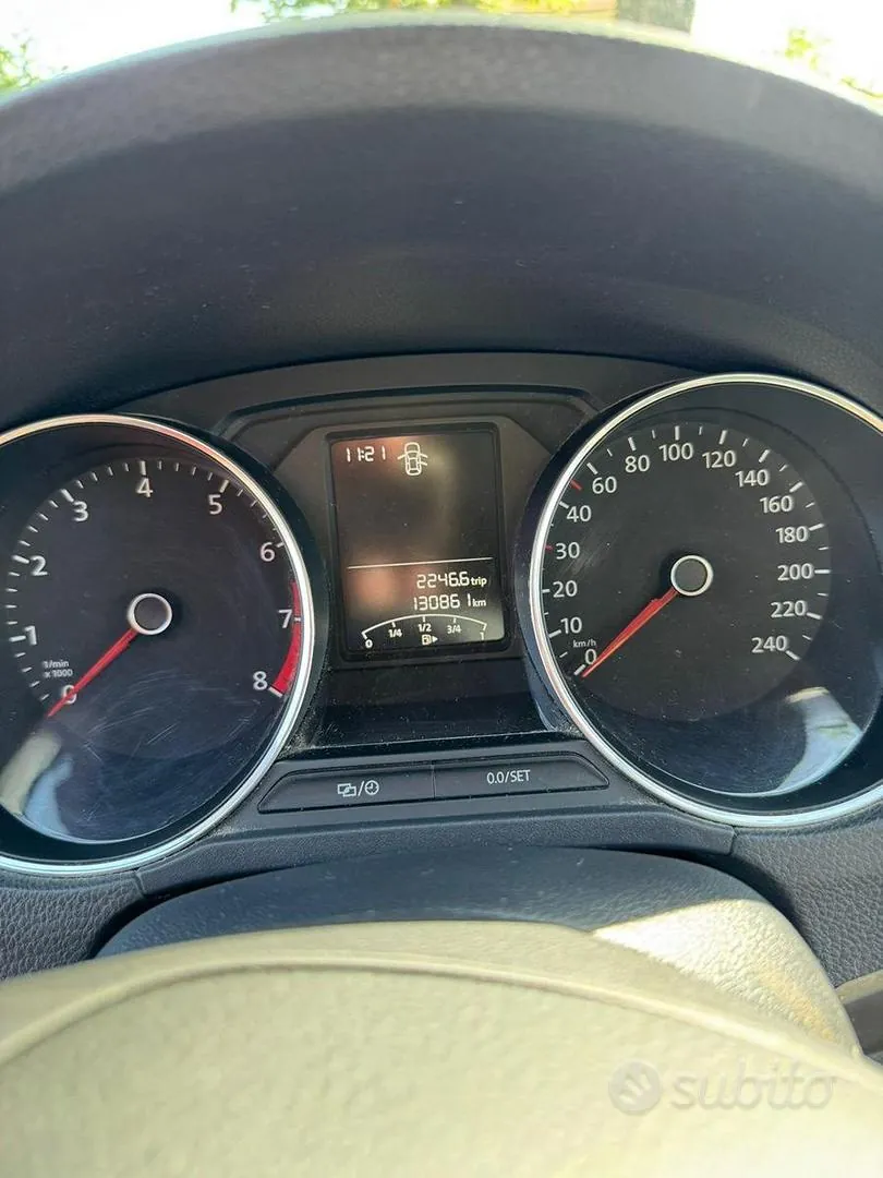 Volkswagen Polo 2015 photo 4