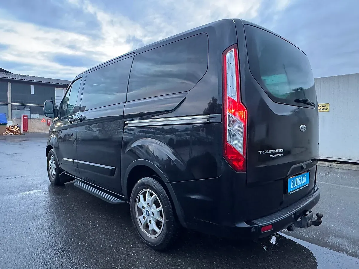 Ford Tourneo Custom 2013 photo 2