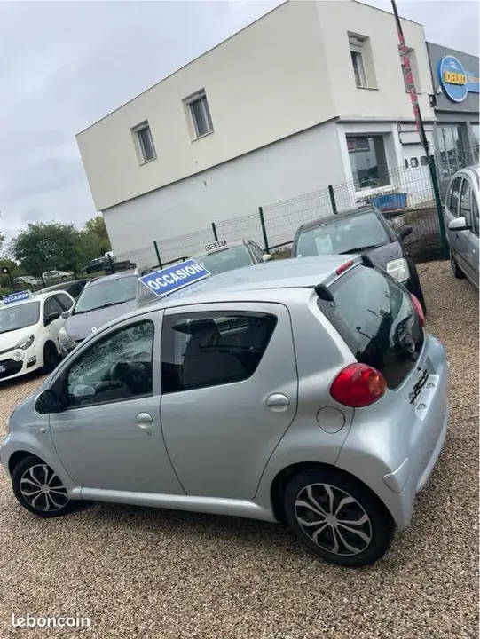 Toyota Aygo 2005 photo 2