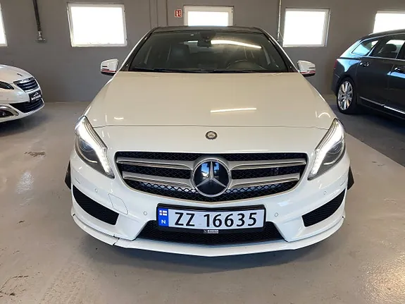 Mercedes-Benz A 180 2013 photo 2
