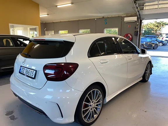 Mercedes-Benz A 180 2013 photo 4
