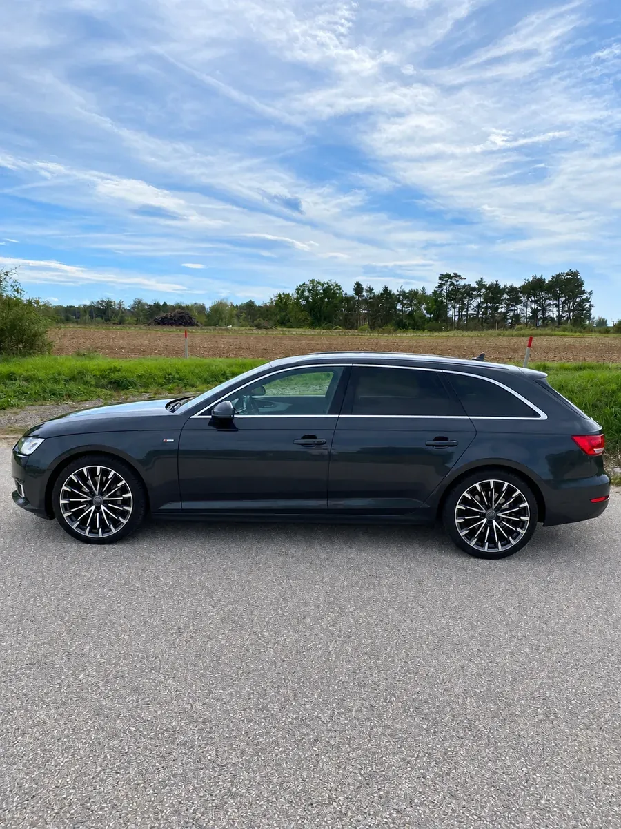Audi A4 Avant 2017 photo 2