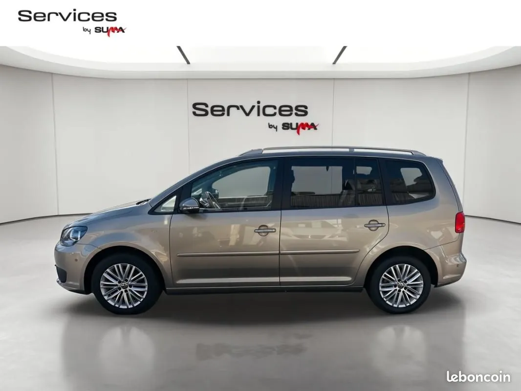 Volkswagen Touran 2014 photo 2