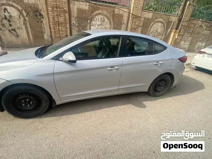 Hyundai Elantra 2018 photo 4