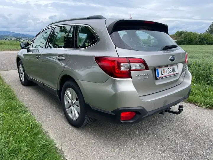 Subaru Outback 2016 photo 3
