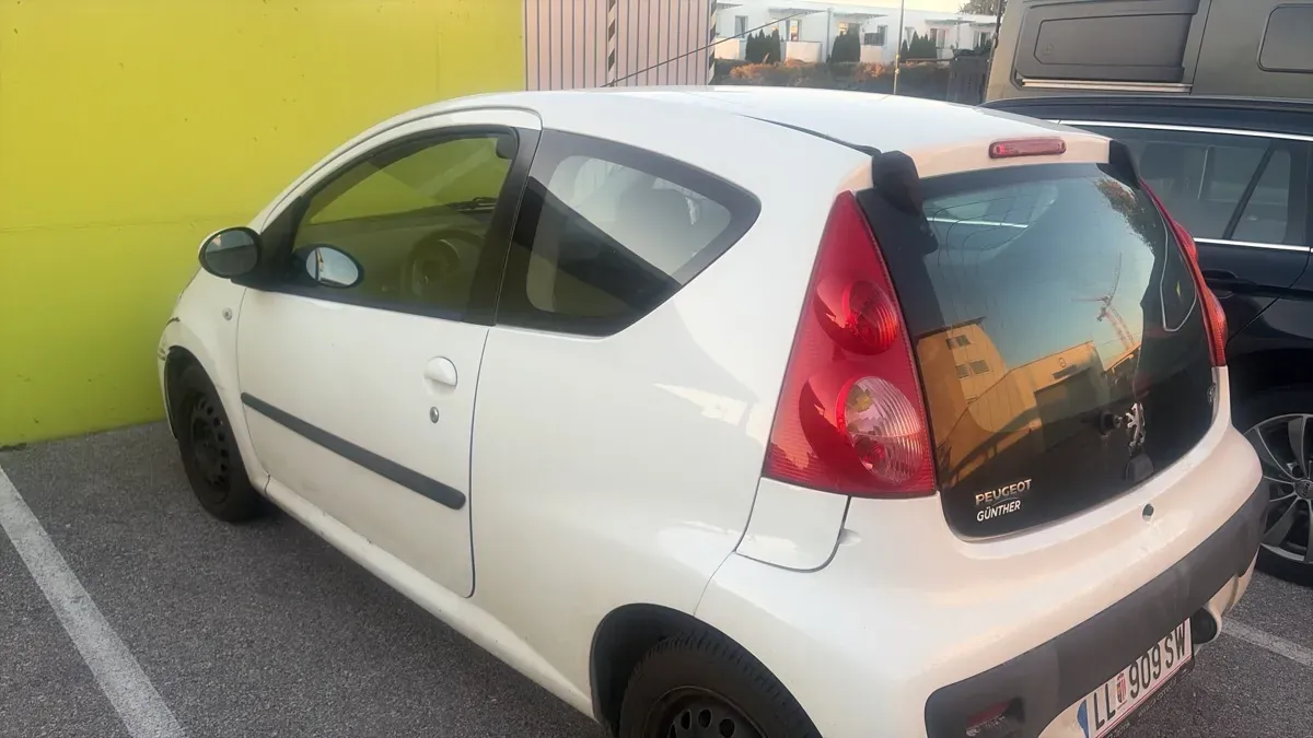 Peugeot 107 2009 photo 3