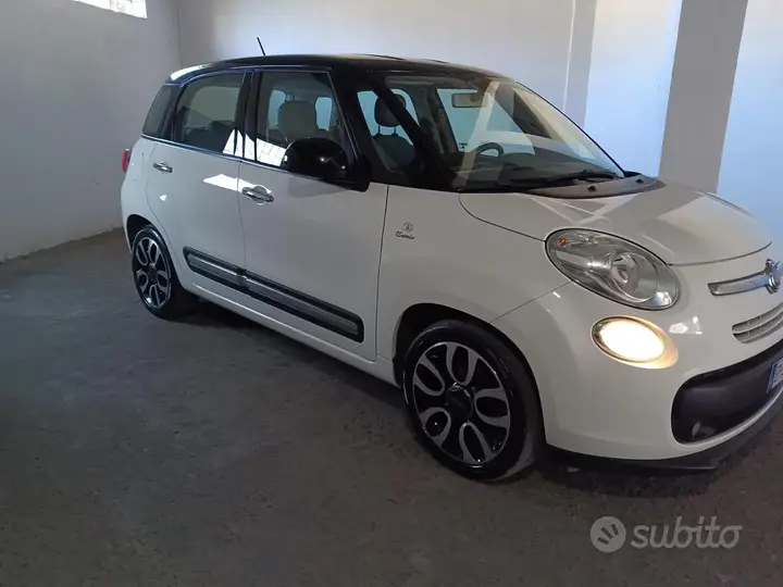 Fiat 500L 2013 photo 2