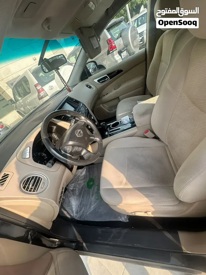 Nissan Pathfinder 2016 photo 2
