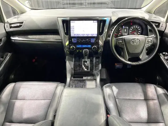 Toyota Alphard 2019 photo 2