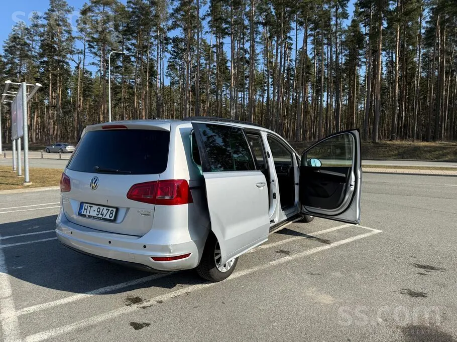 Volkswagen Sharan 2011 photo 4