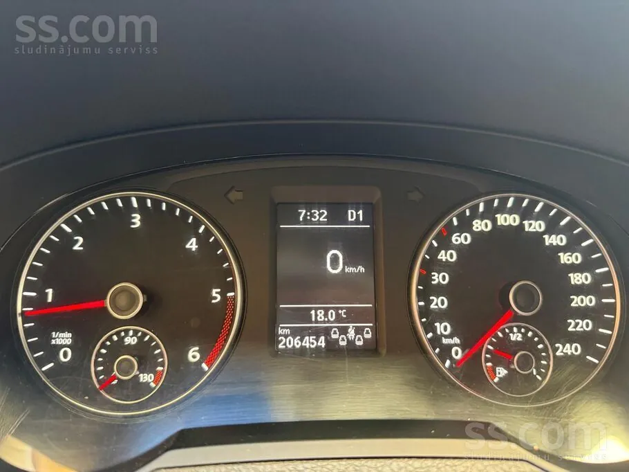 Volkswagen Sharan 2011 photo 2