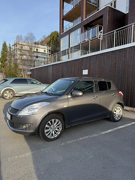 Suzuki Swift 2012 photo 3