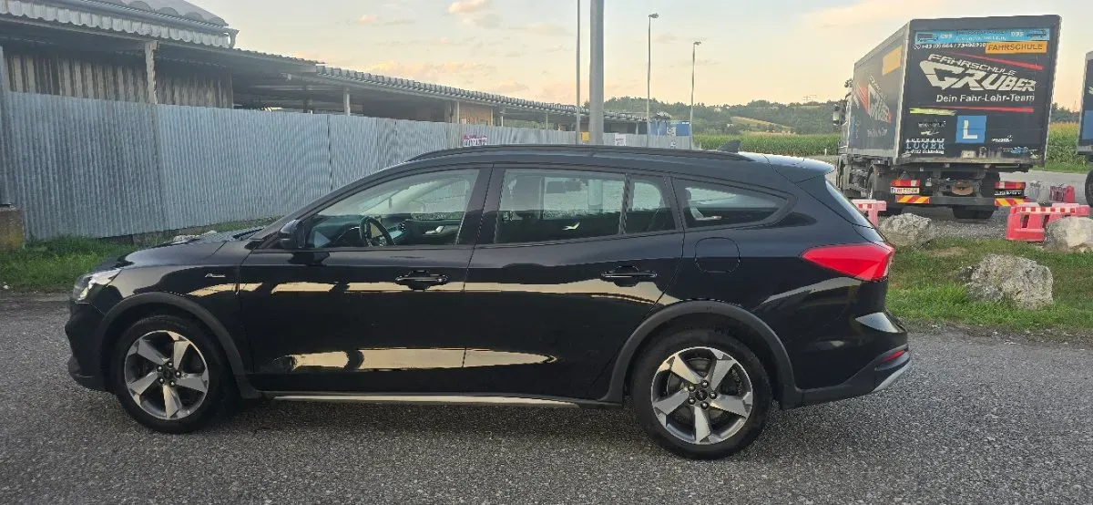 Ford Focus 2020 photo 3