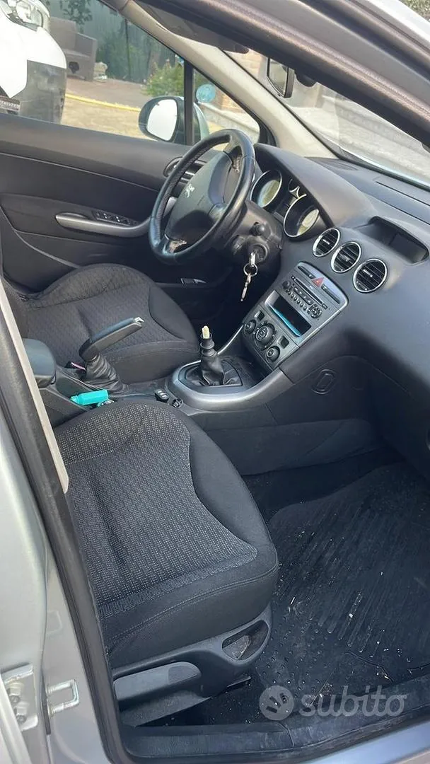 Peugeot 308 2009 photo 3