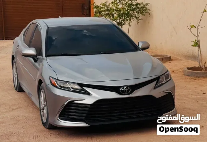 Toyota Camry 2021 photo 2