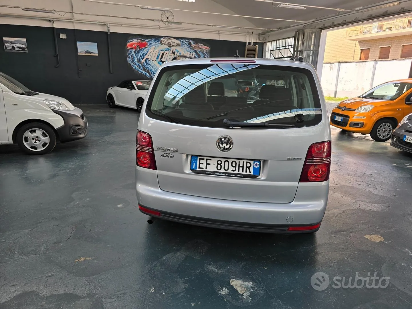 Volkswagen Touran 2010 photo 4