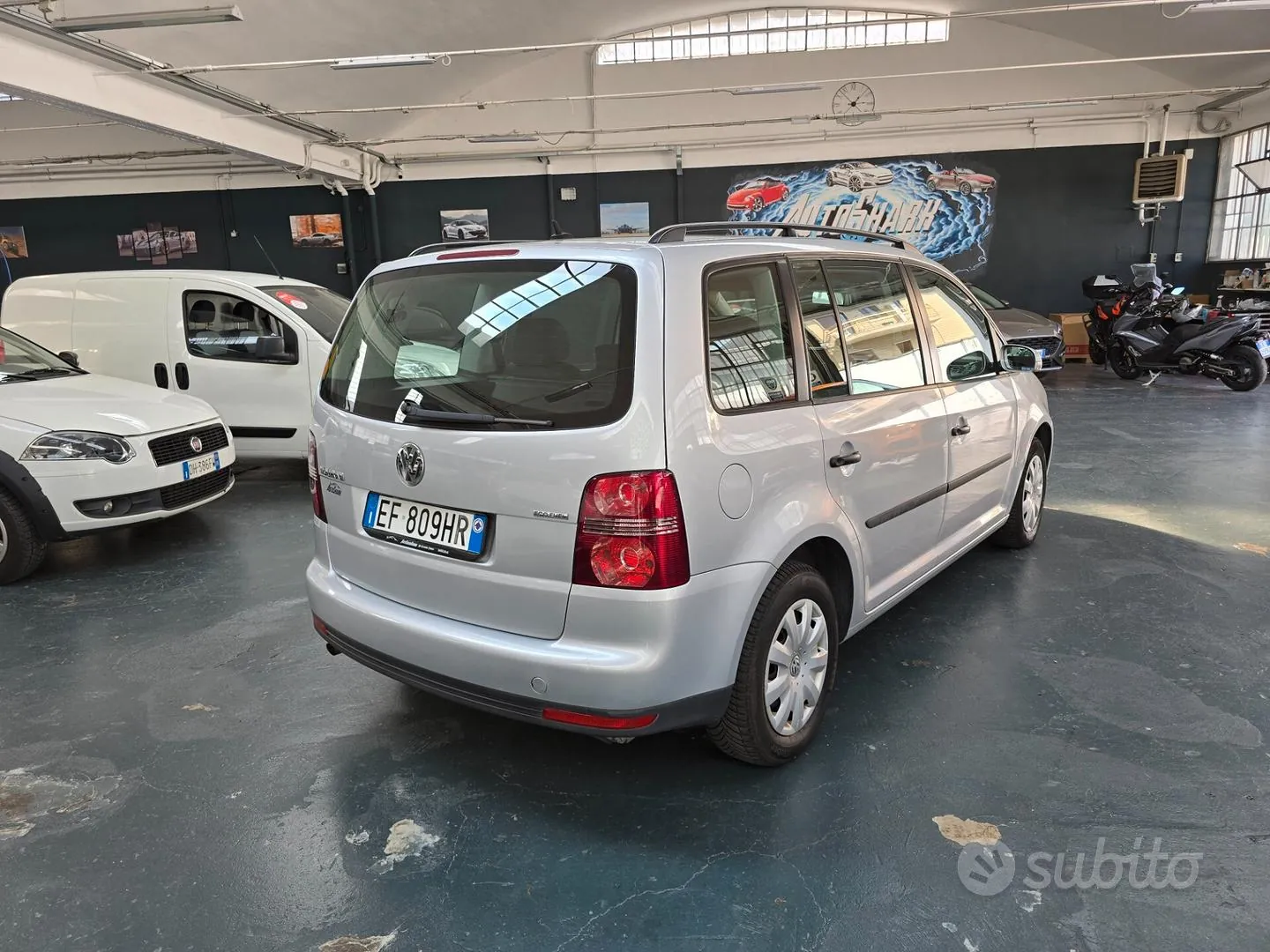 Volkswagen Touran 2010 photo 5