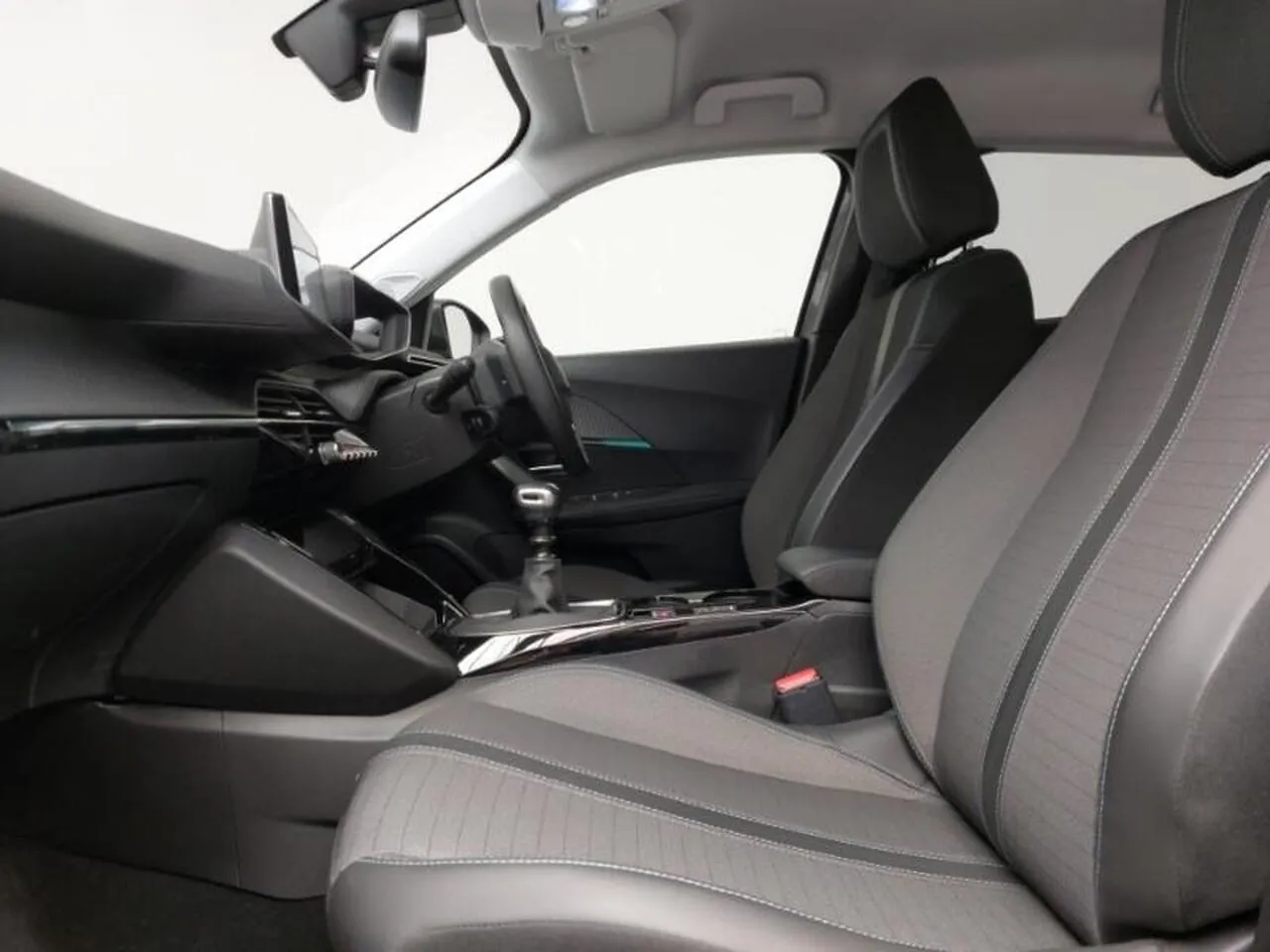 Peugeot 2008 2022 photo 5