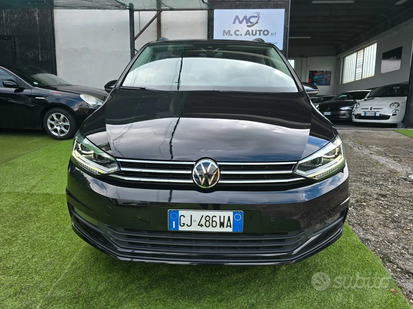 Volkswagen Touran 2022 photo 2