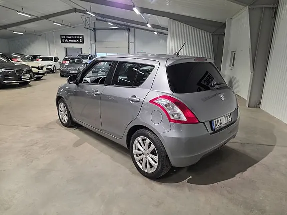 Suzuki Swift 2013 photo 5