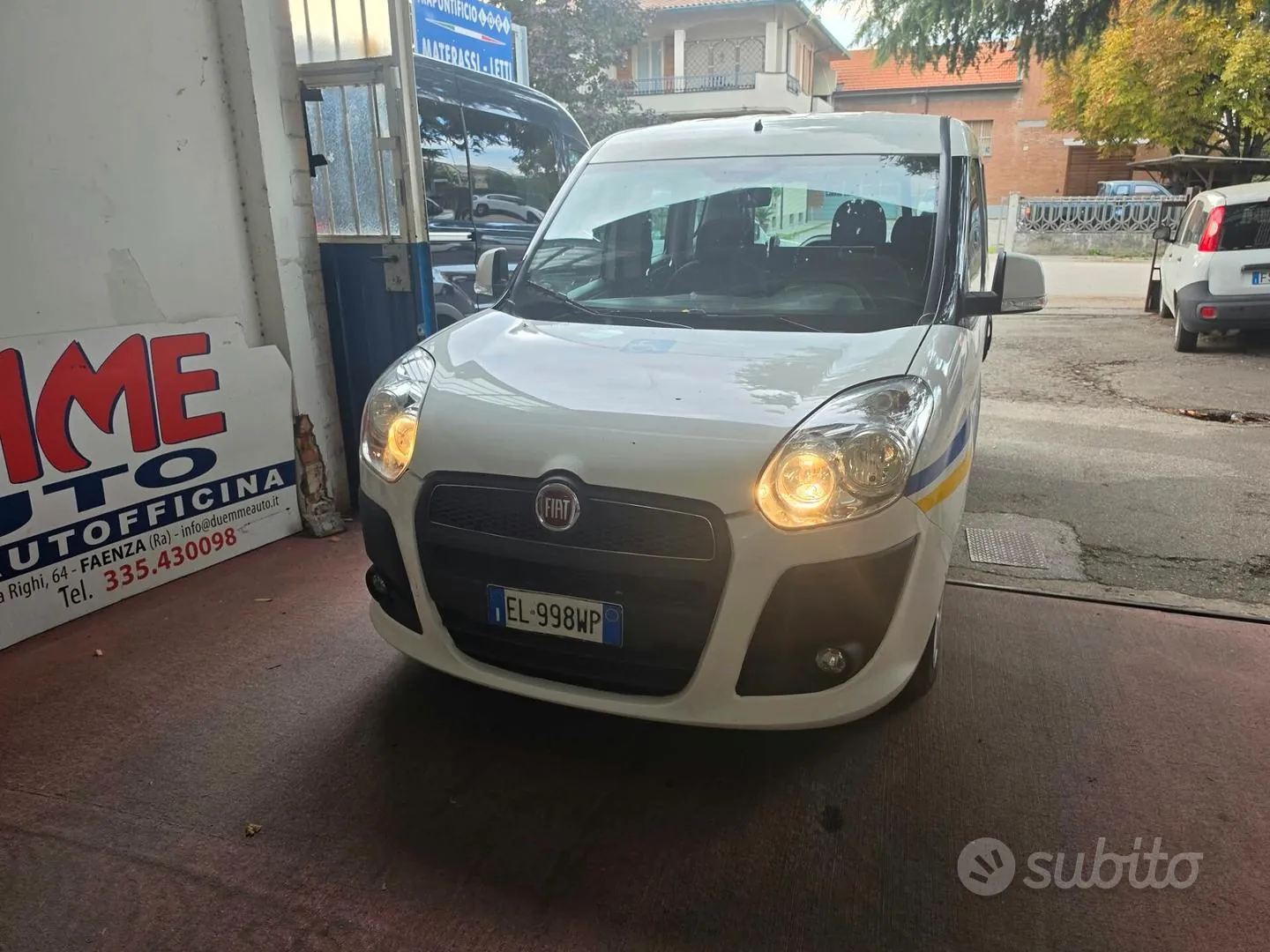 Fiat Doblo 2012 photo 2