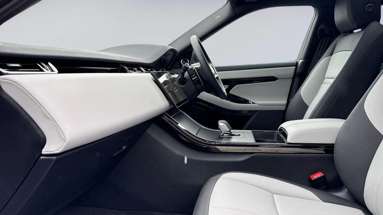 Land Rover Range Rover Evoque 2026 photo 3
