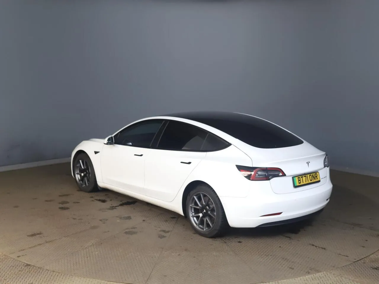 Tesla Model 3 2021 photo 4