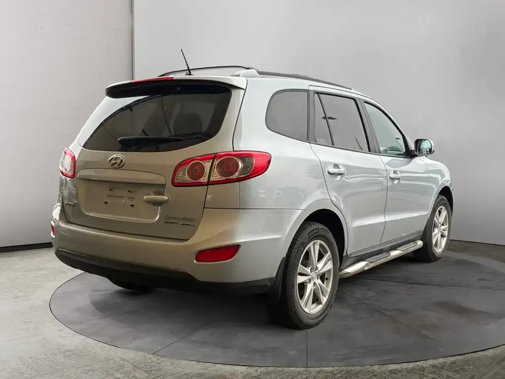 Hyundai Santa Fe 2010 photo 5
