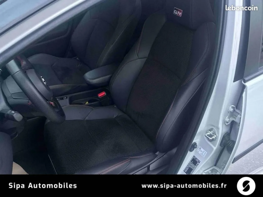 Toyota Yaris 2023 photo 4