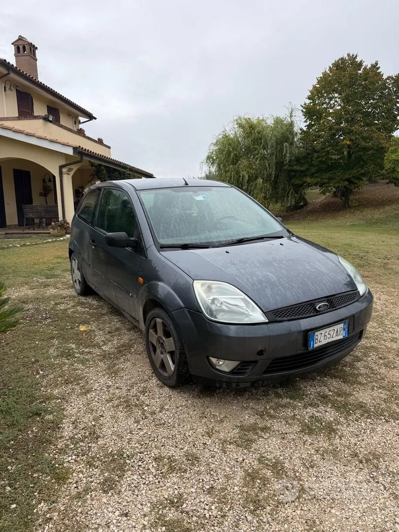 Ford Fiesta 2003 photo 3