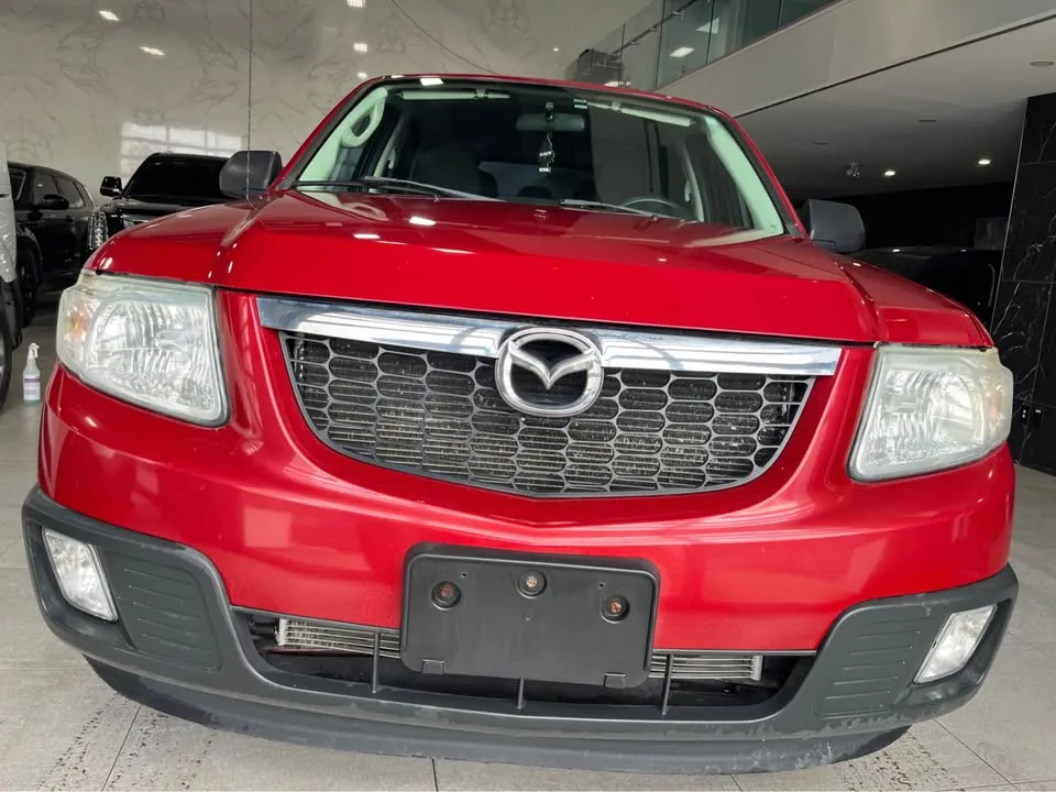 Mazda Tribute 2011 photo 2