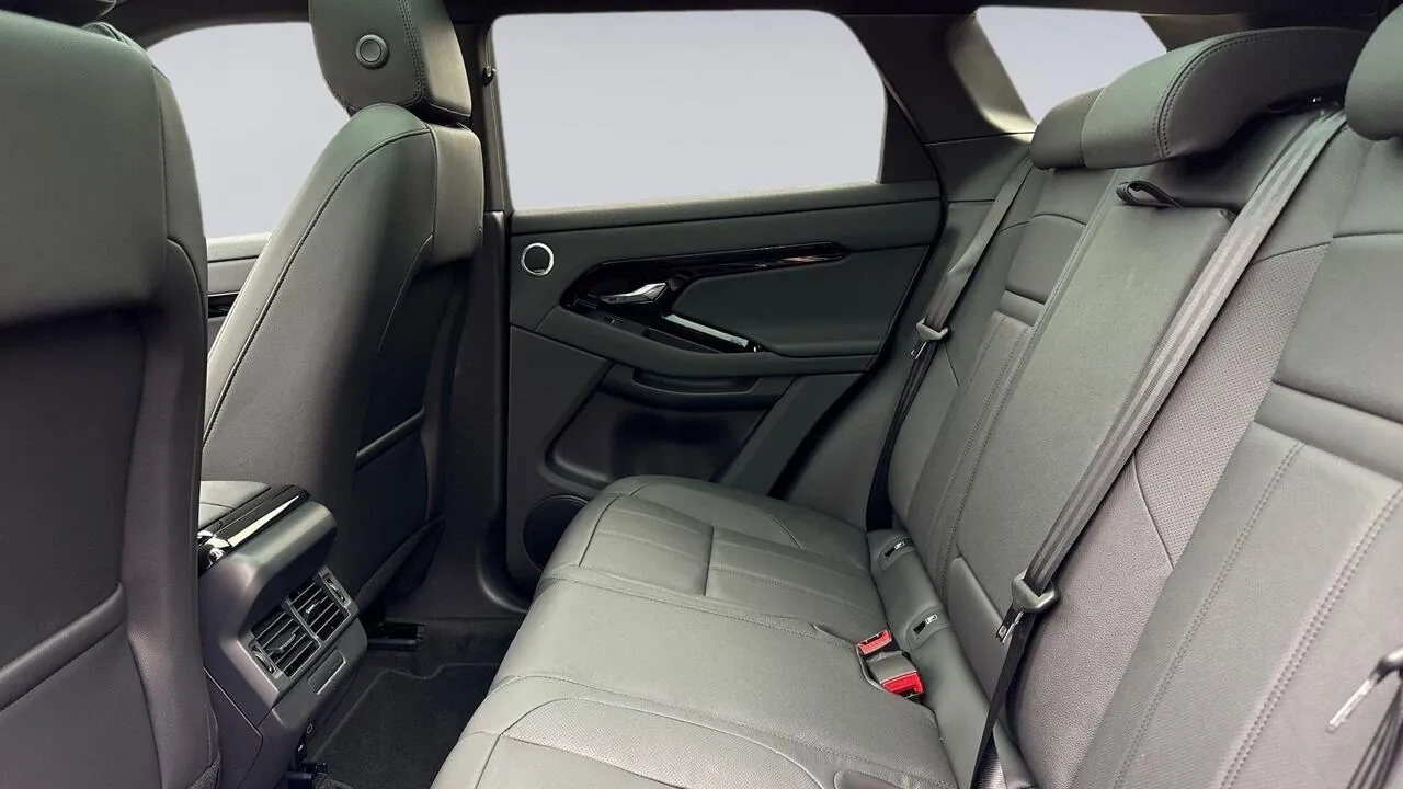 Land Rover Range Rover Evoque 2026 photo 4