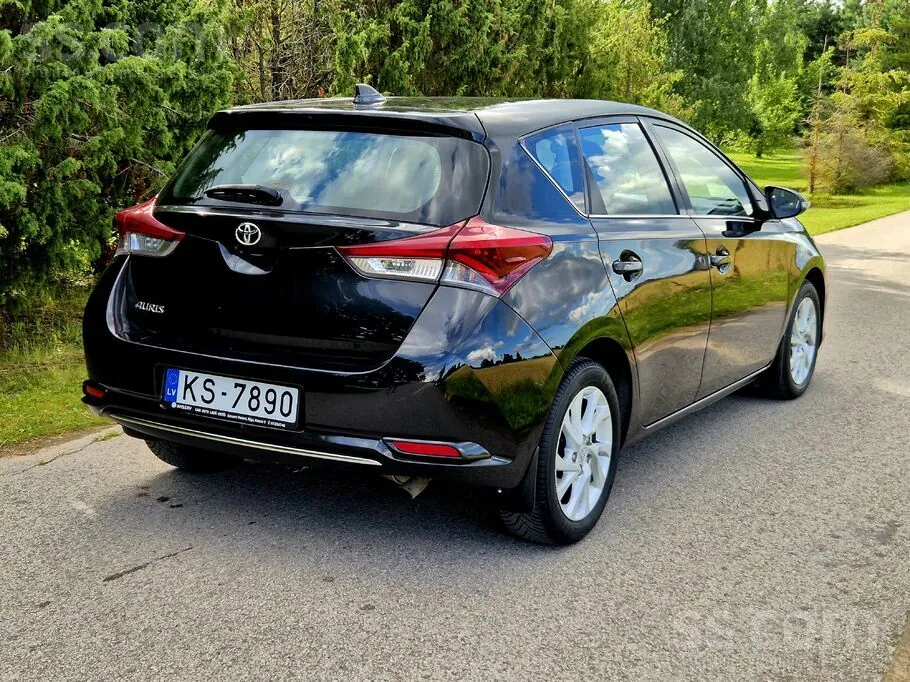Toyota Auris 2017 photo 5