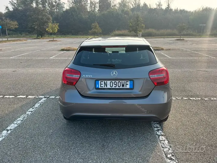 Mercedes-Benz A-Class 2012 photo 3