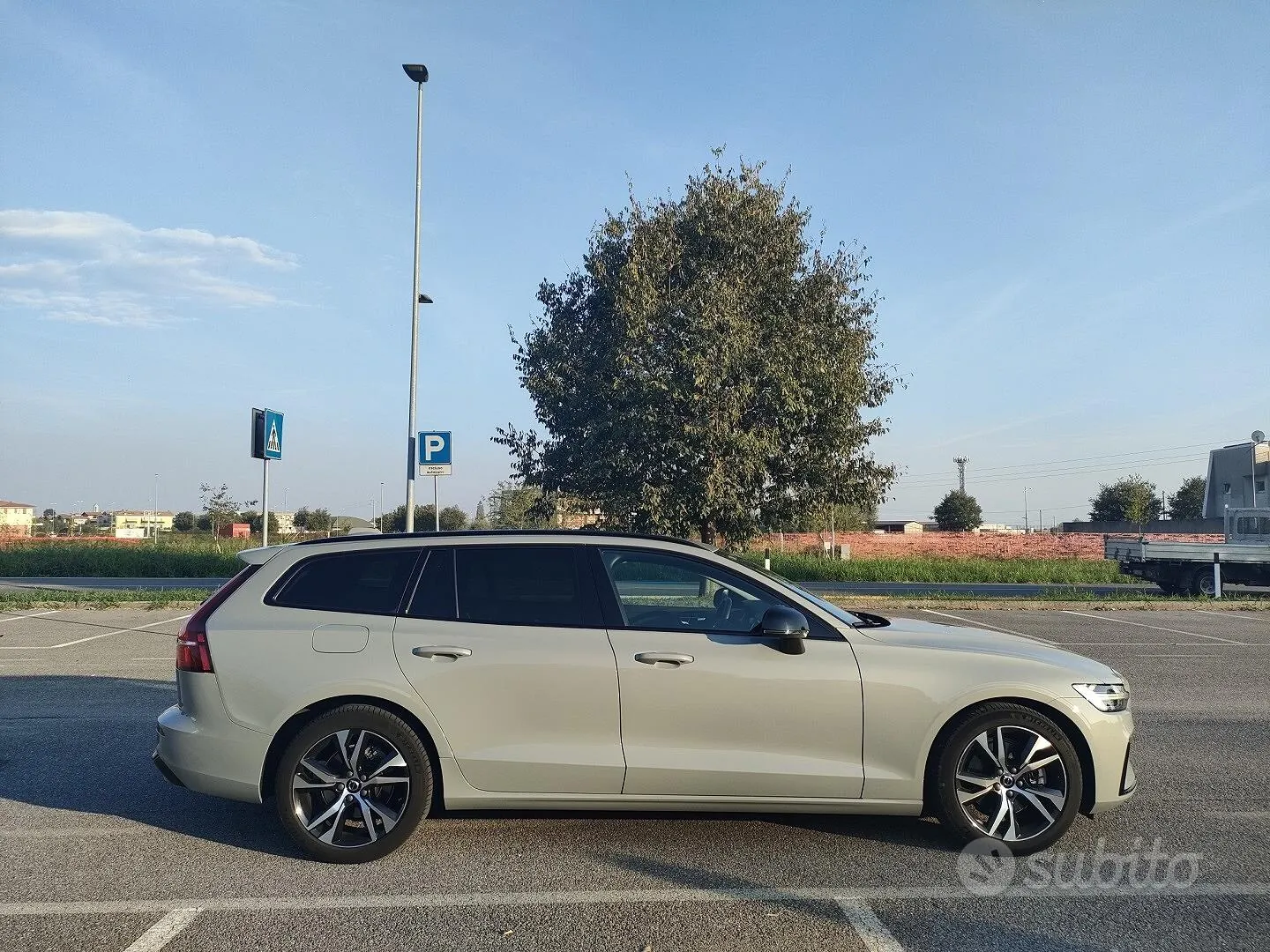 Volvo V60 2024 photo 4