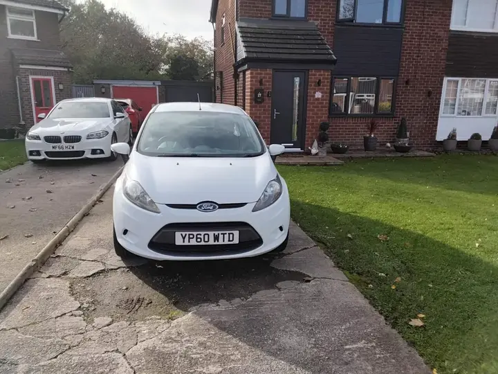Ford Fiesta 2010 photo 4