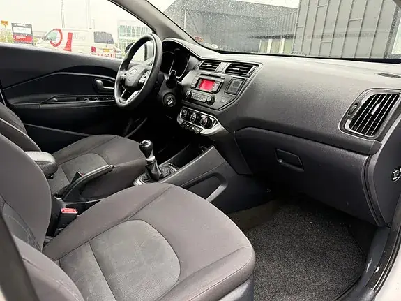 Kia Rio 2014 photo 5