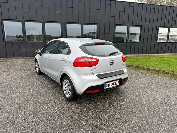 Kia Rio 2014 photo 3