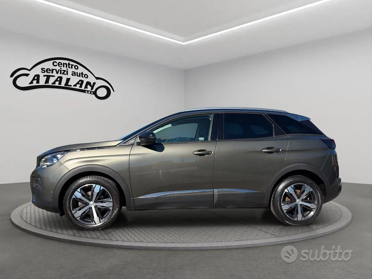 Peugeot 3008 2019 photo 2