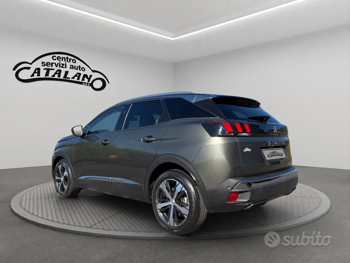 Peugeot 3008 2019 photo 3