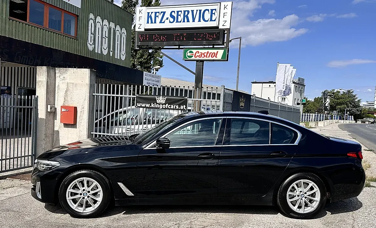 BMW 5 Series 2021 photo 2