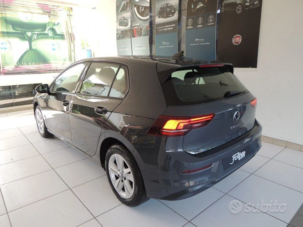 Volkswagen Golf 2025 photo 4